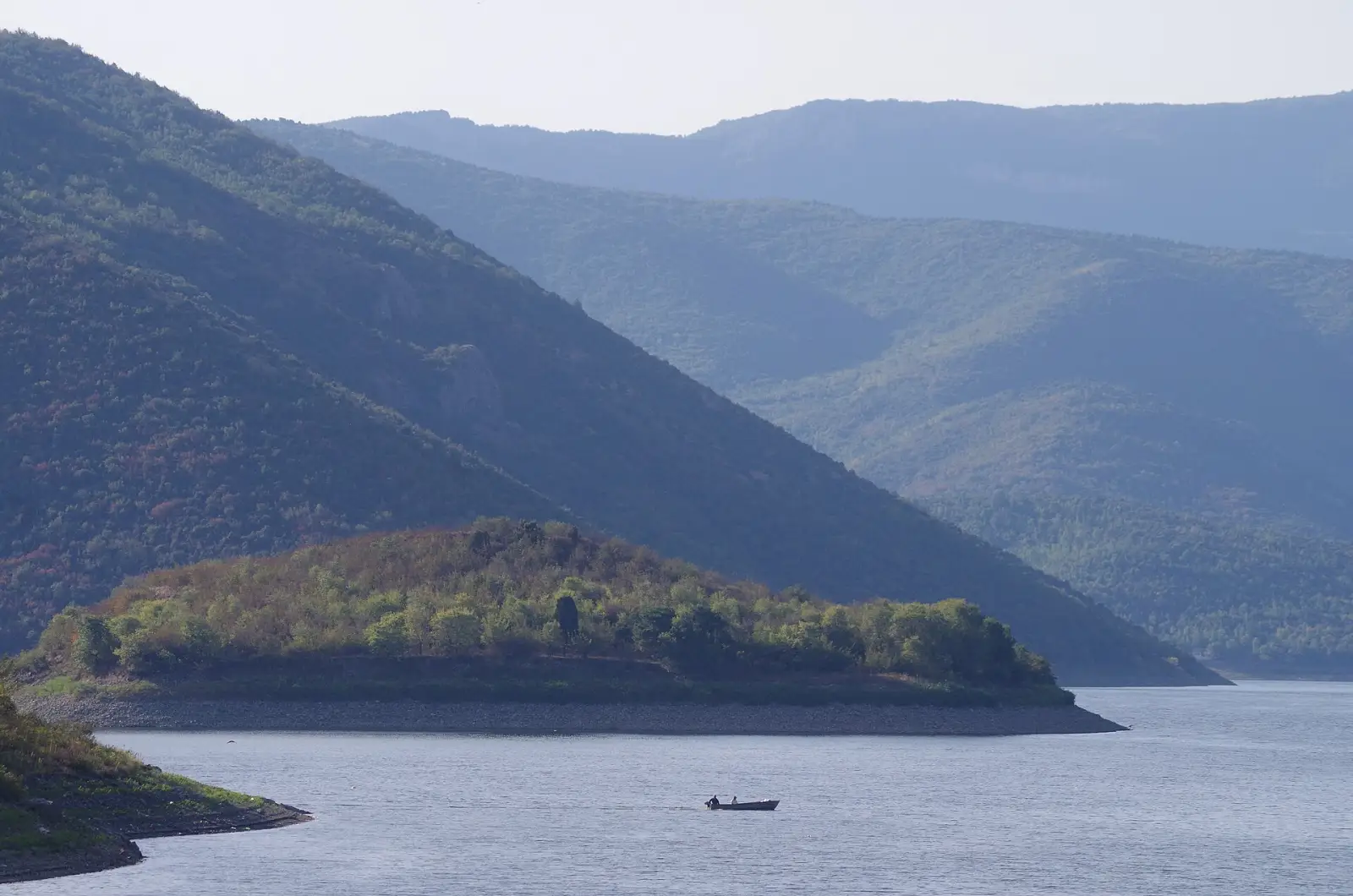 Островот Градиште во Тиквешкото Езеро, вештачко езеро на реката Црна